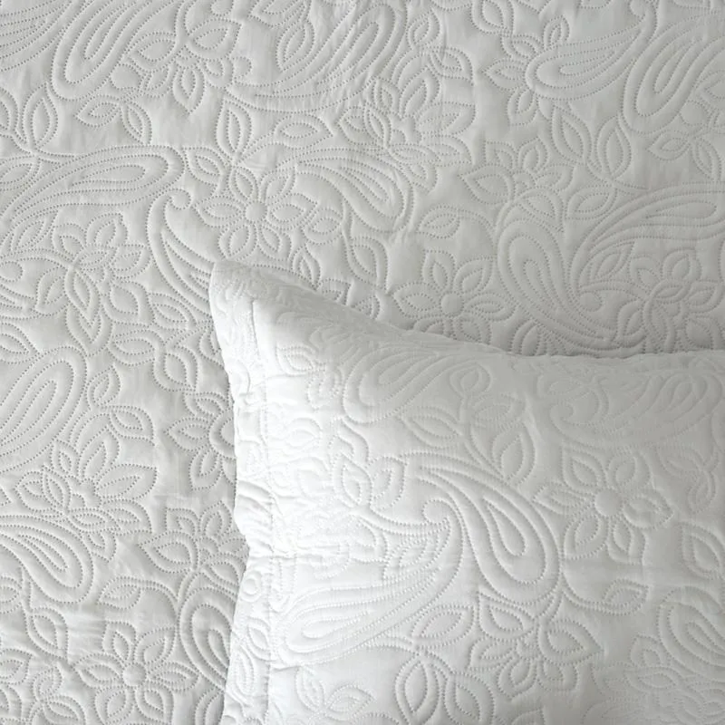 Bambury Paisley Coverlet Set - Ivory