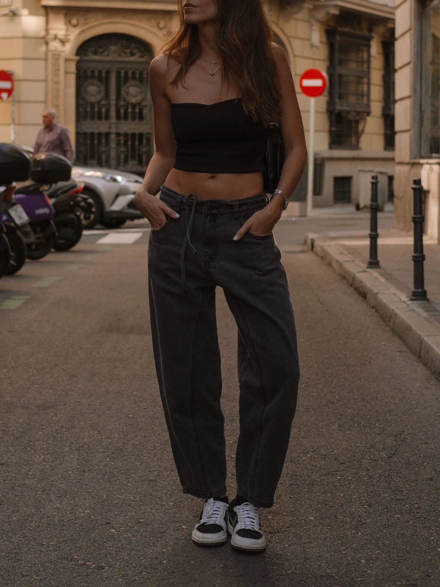 BARREL LEG JEAN - BLACK VINTAGE