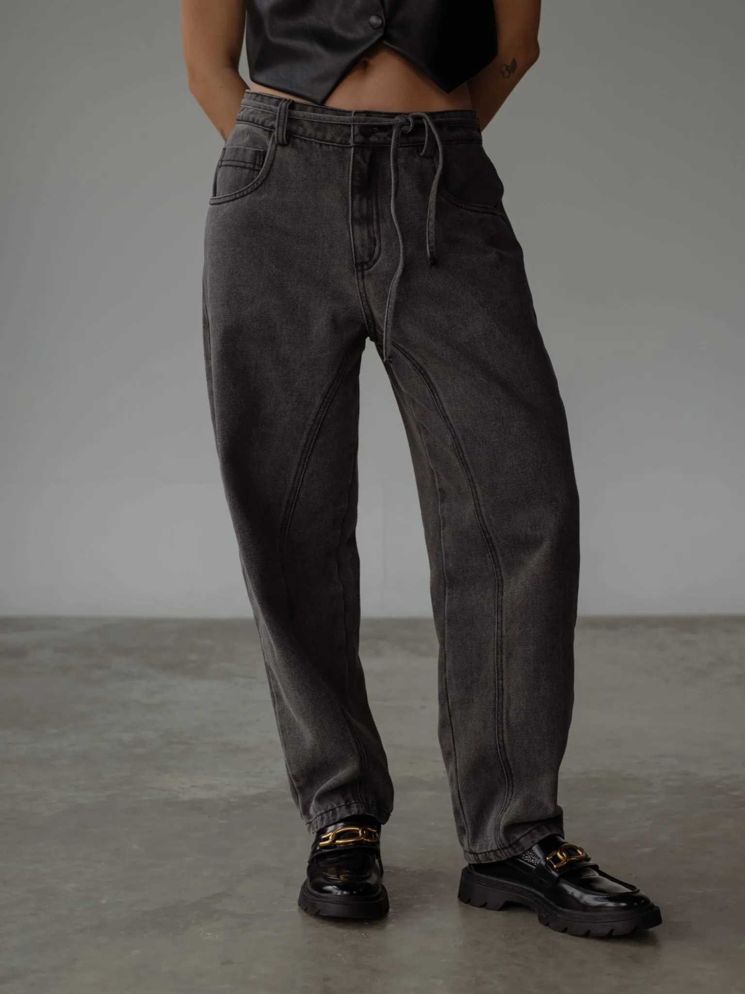 BARREL LEG JEAN - BLACK VINTAGE