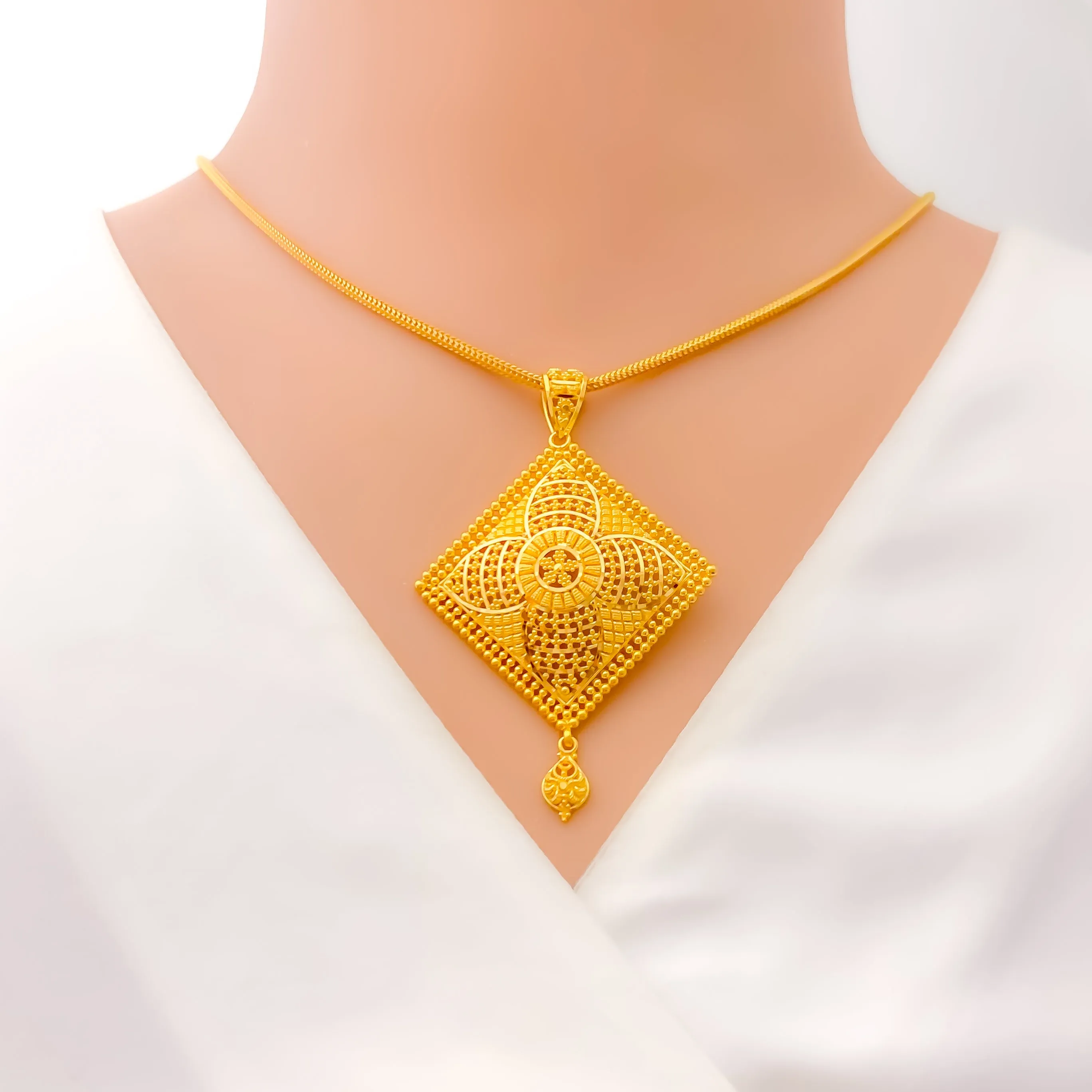 Beaded Striped Flower 22k Gold Pendant Set