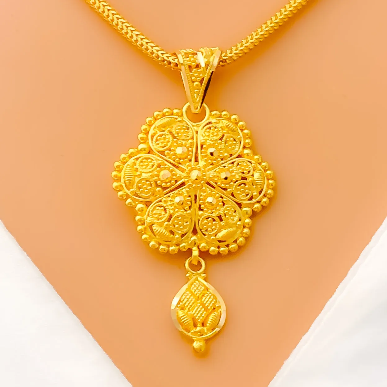 Bold Flower 22k Gold Pendant