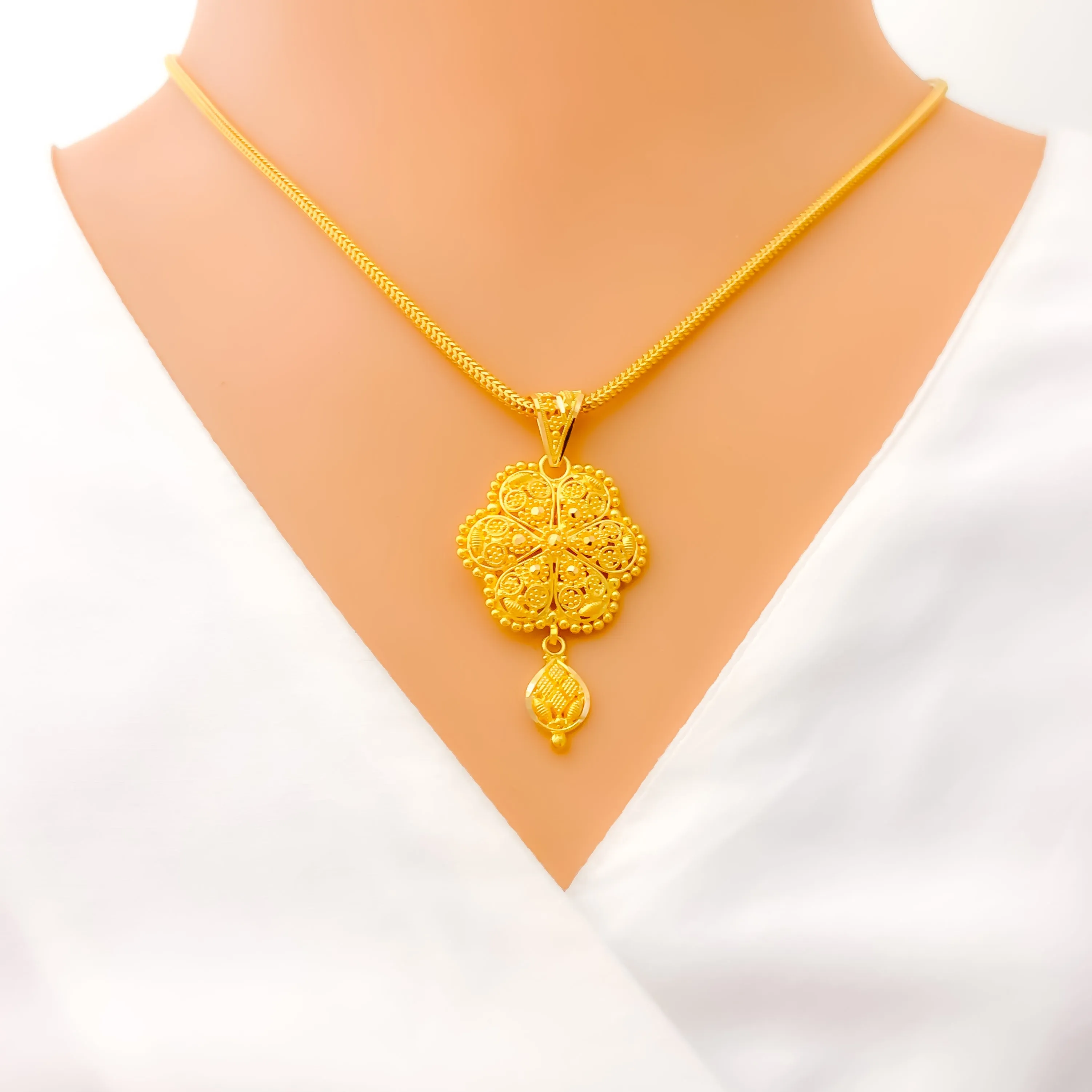 Bold Flower 22k Gold Pendant