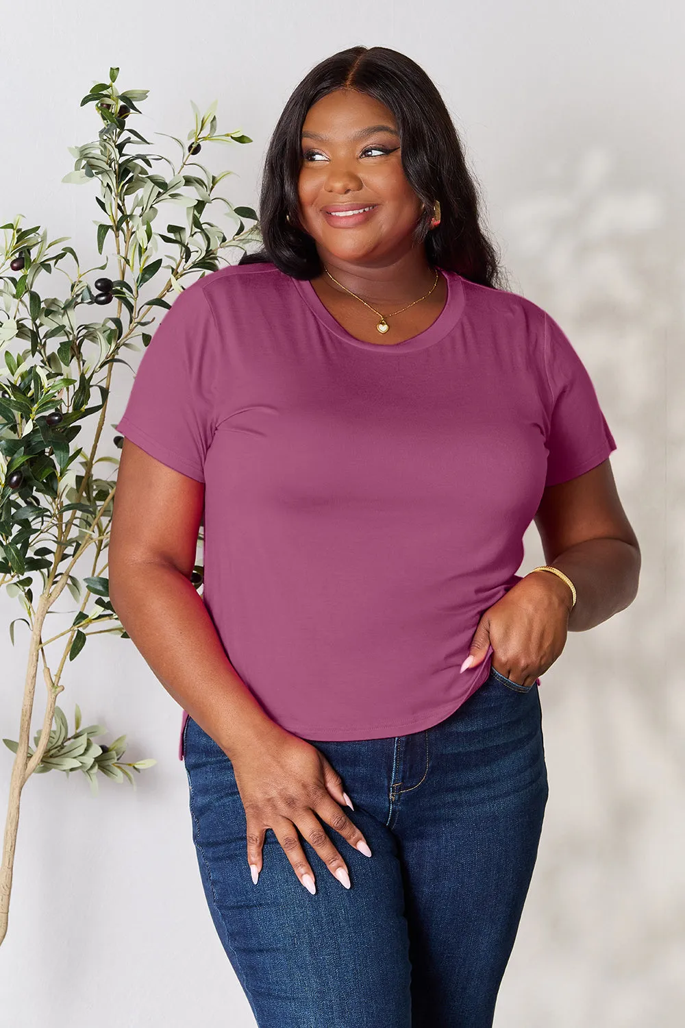Classic Round Neck Short Sleeve Basic Solid Color T-Shirt