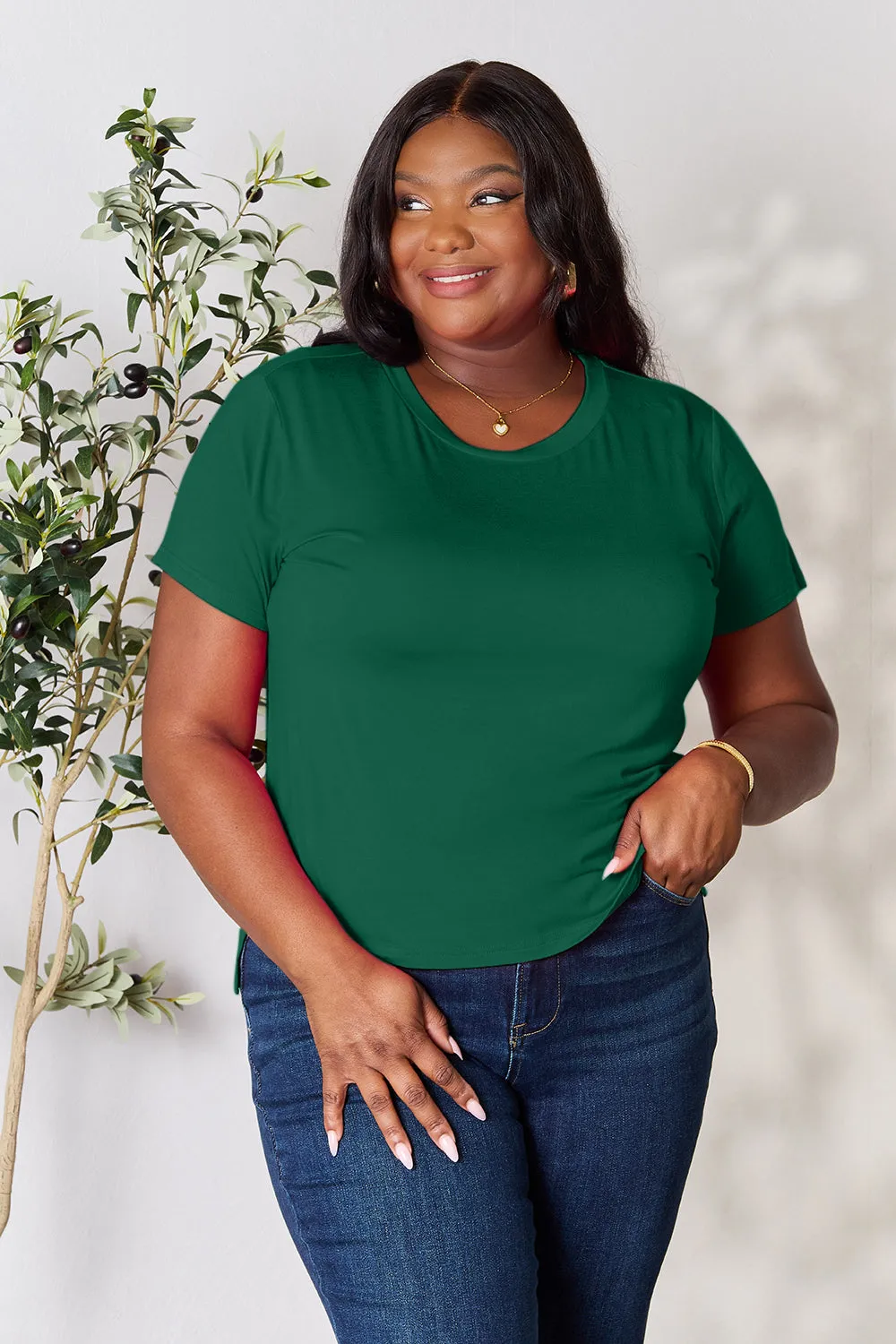 Classic Round Neck Short Sleeve Basic Solid Color T-Shirt