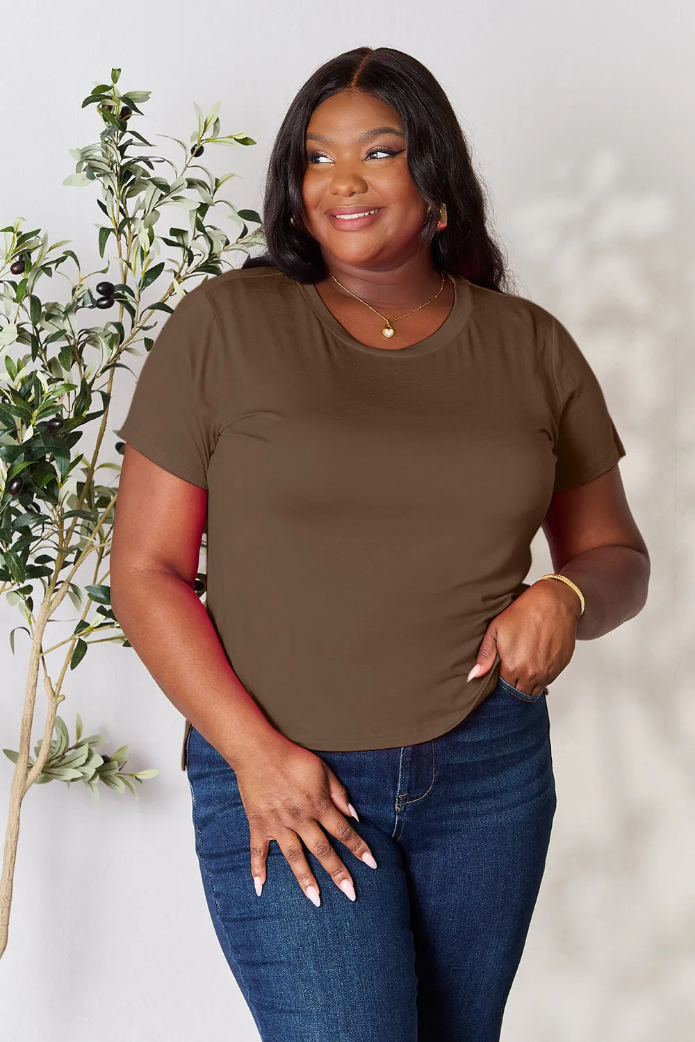 Classic Round Neck Short Sleeve Basic Solid Color T-Shirt