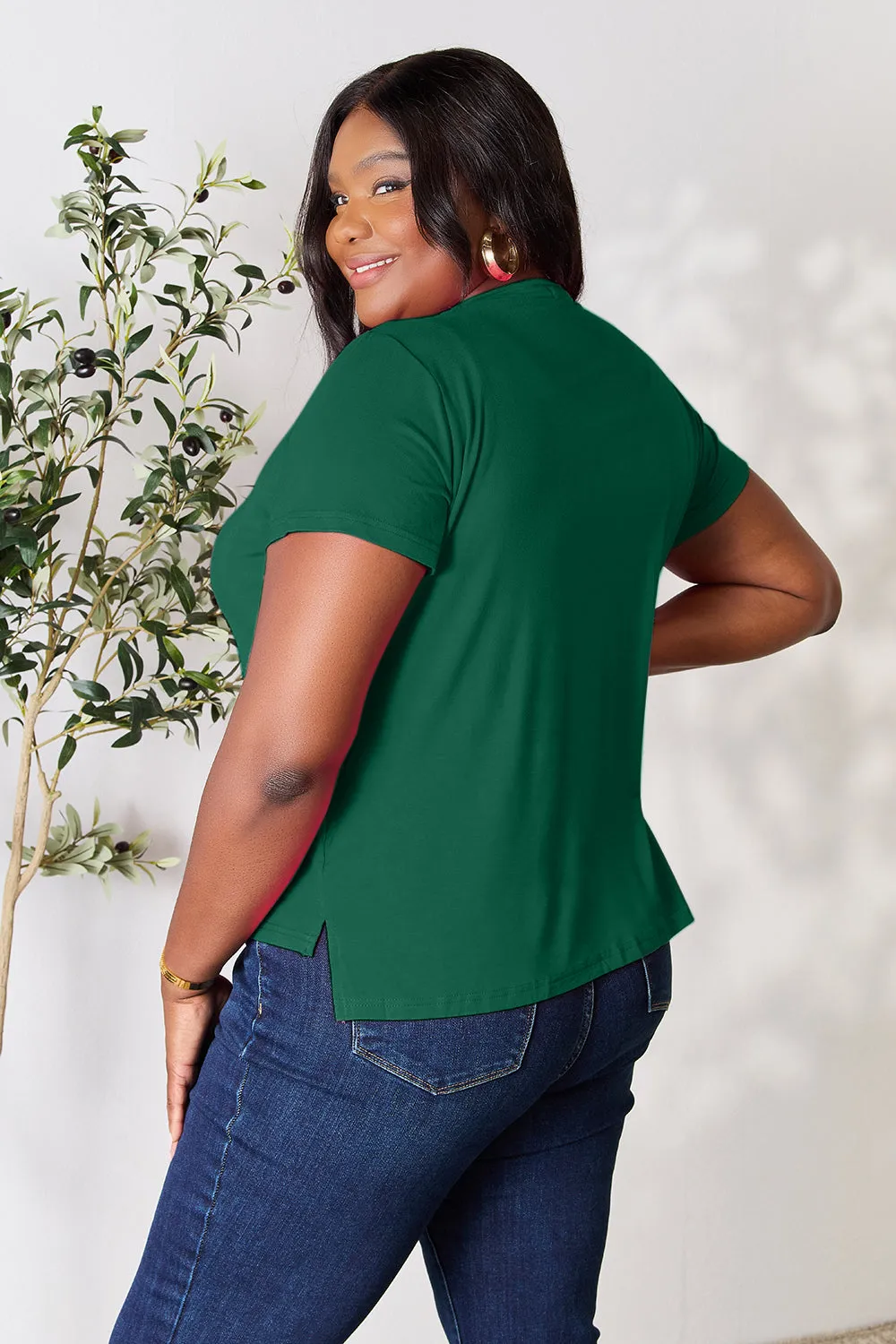 Classic Round Neck Short Sleeve Basic Solid Color T-Shirt