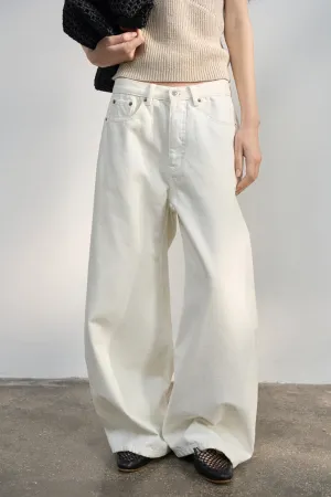 Cotton blend arc-shape relaxed fit jean
