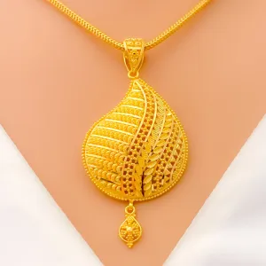 Elegant Paisley Leaf 22k Gold Pendant Set