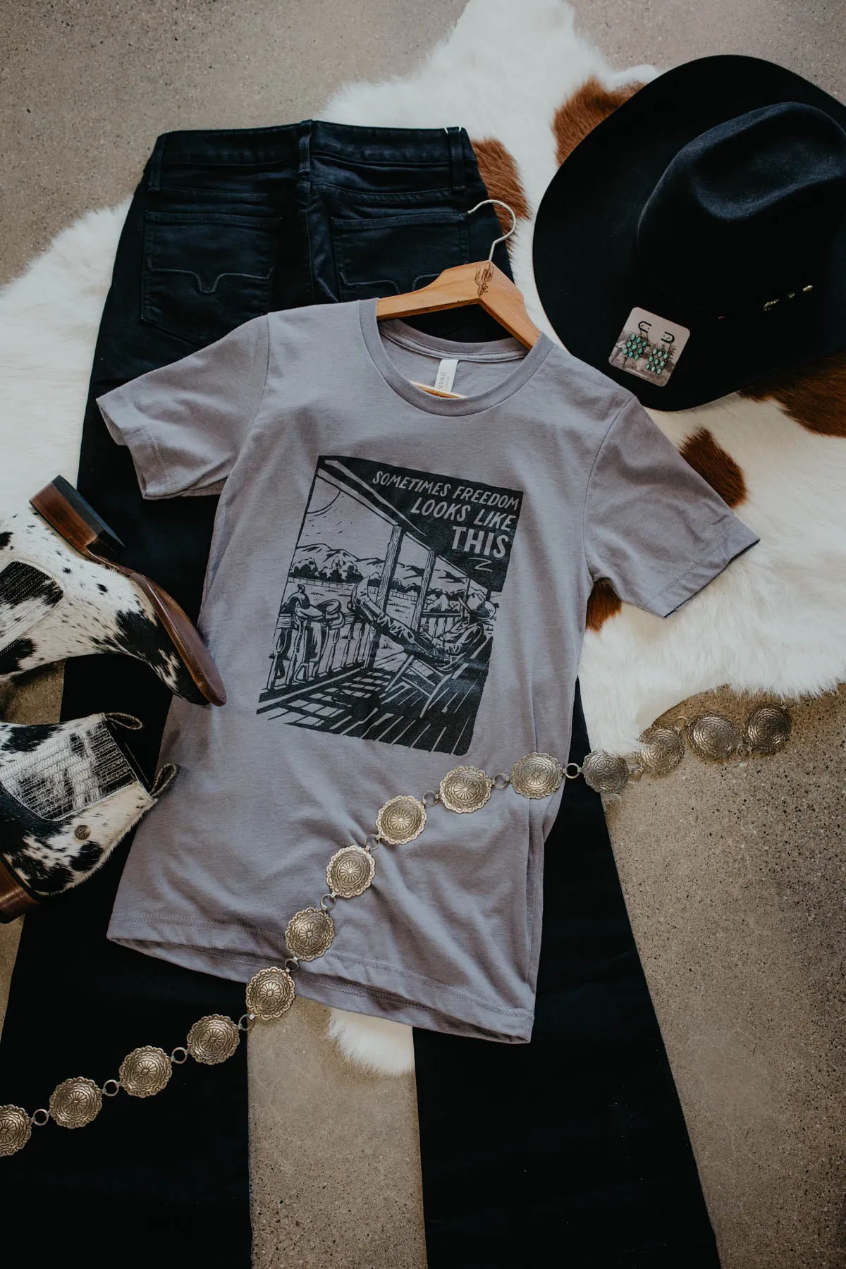 'Front Porch Sittin' Exclusive CC Graphic T (XS-XXL)