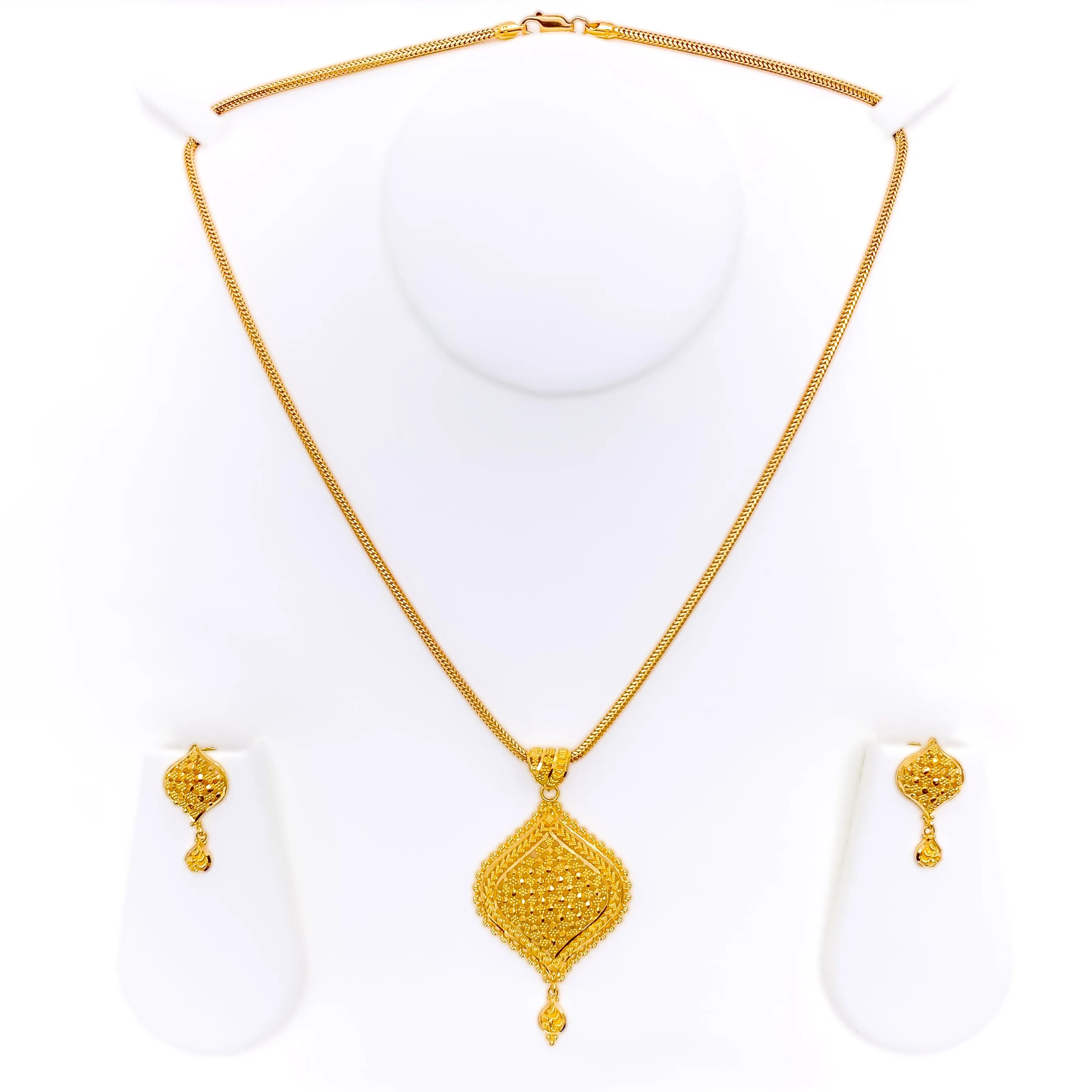 Imperial Leaf Accented 22k Gold Pendant Set