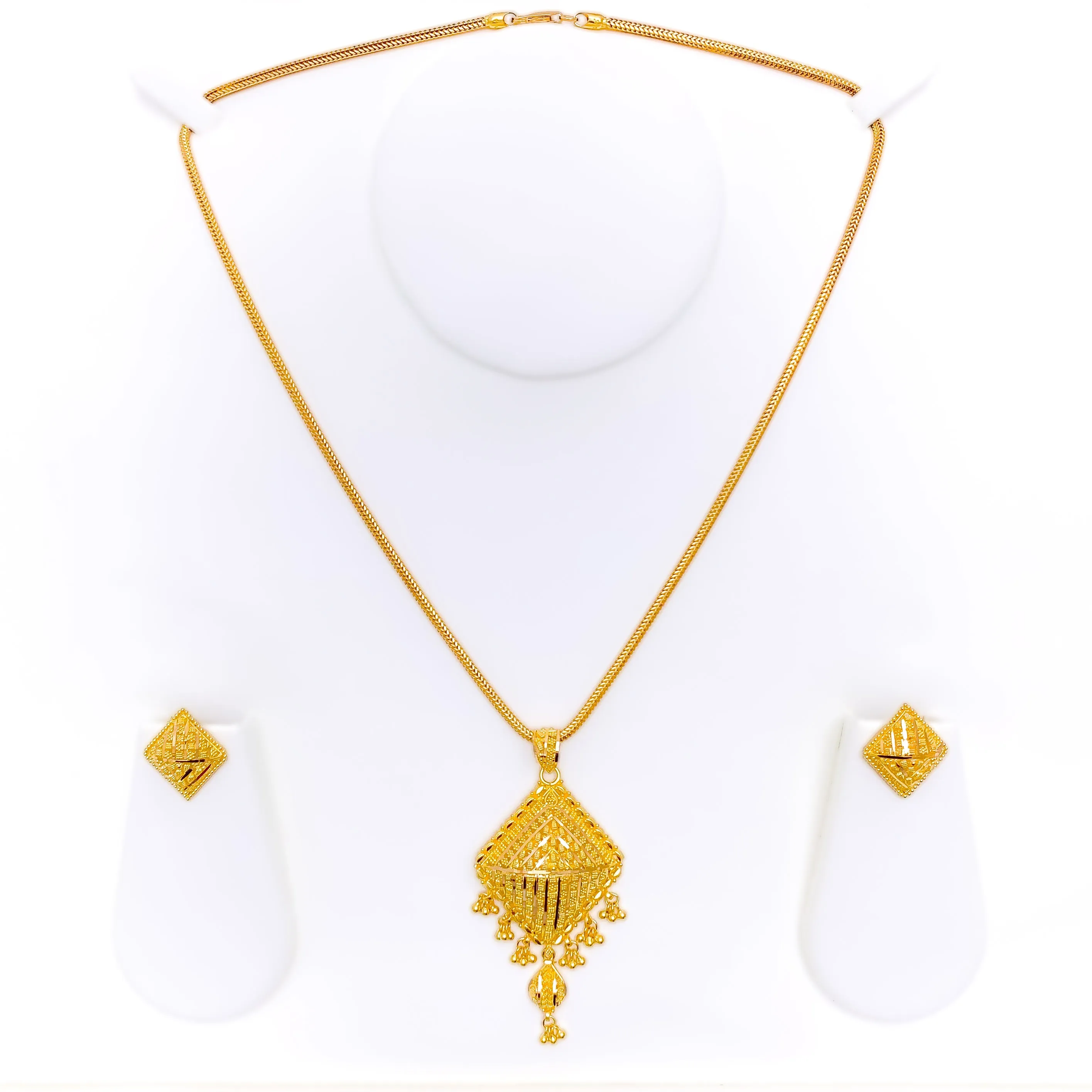 Lavish Twinkling Striped 22k Gold Pendant Set