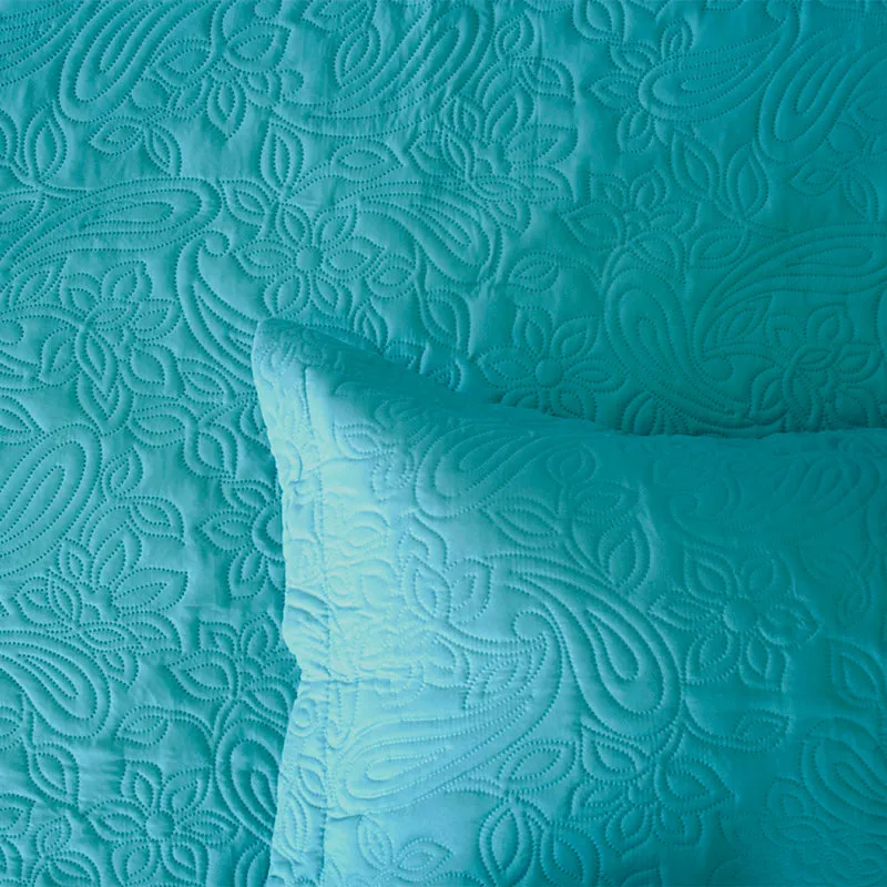 Paisley Coverlet Set
