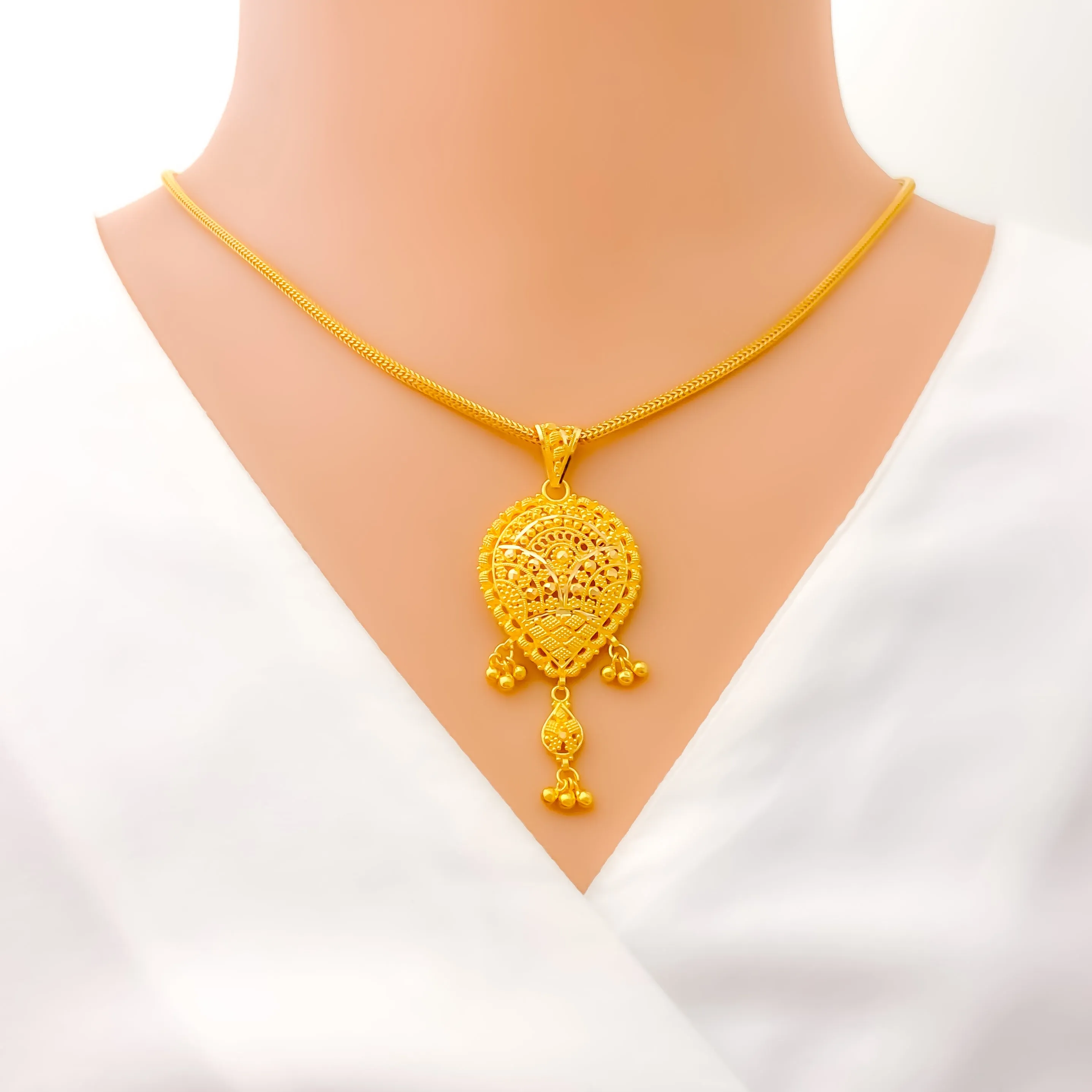 Refined Regal 22k Gold Pendant