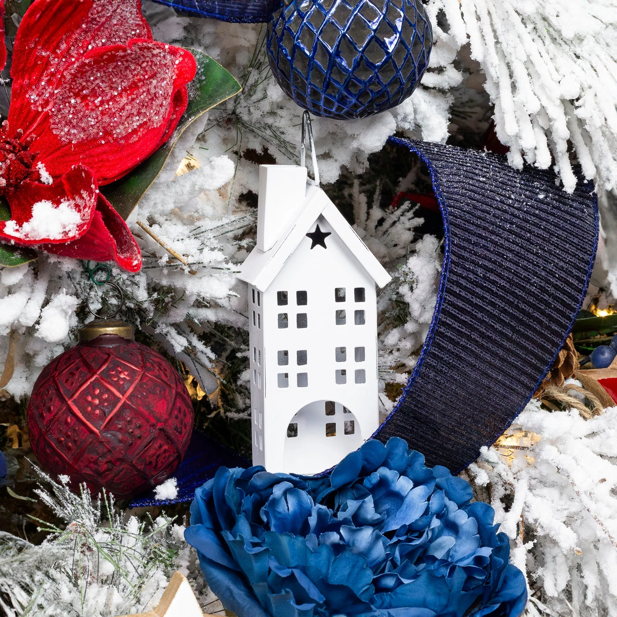 Rustic White Tin Ornaments (Set of 4 Houses, White)