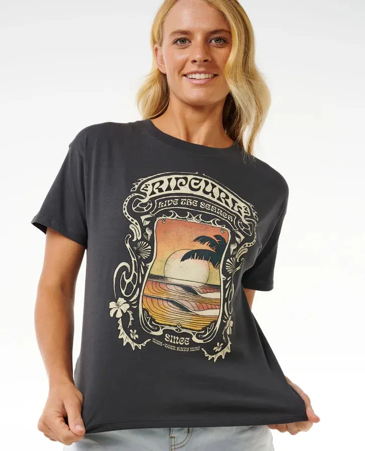 Sea Shells Relaxed Tee- Washed Black