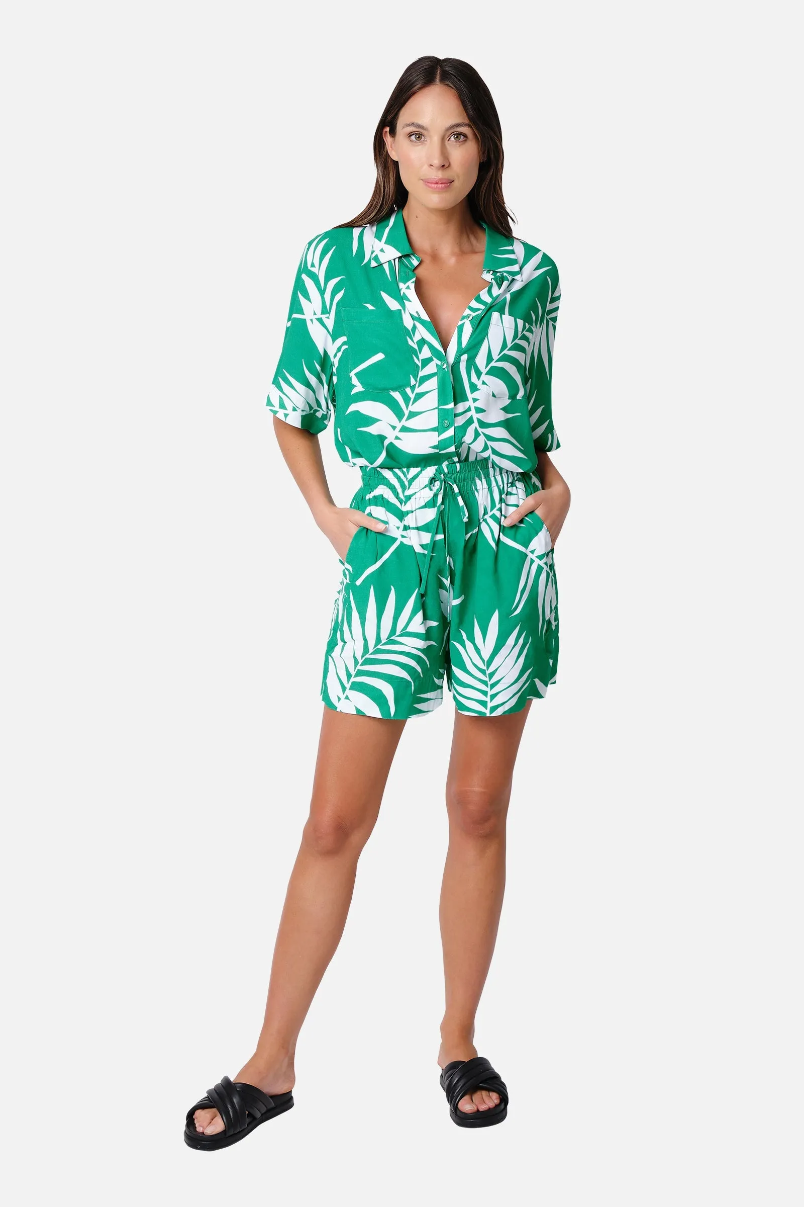 Short Sleeve Button-Up Shirt PALM SILHOUETTE GREEN