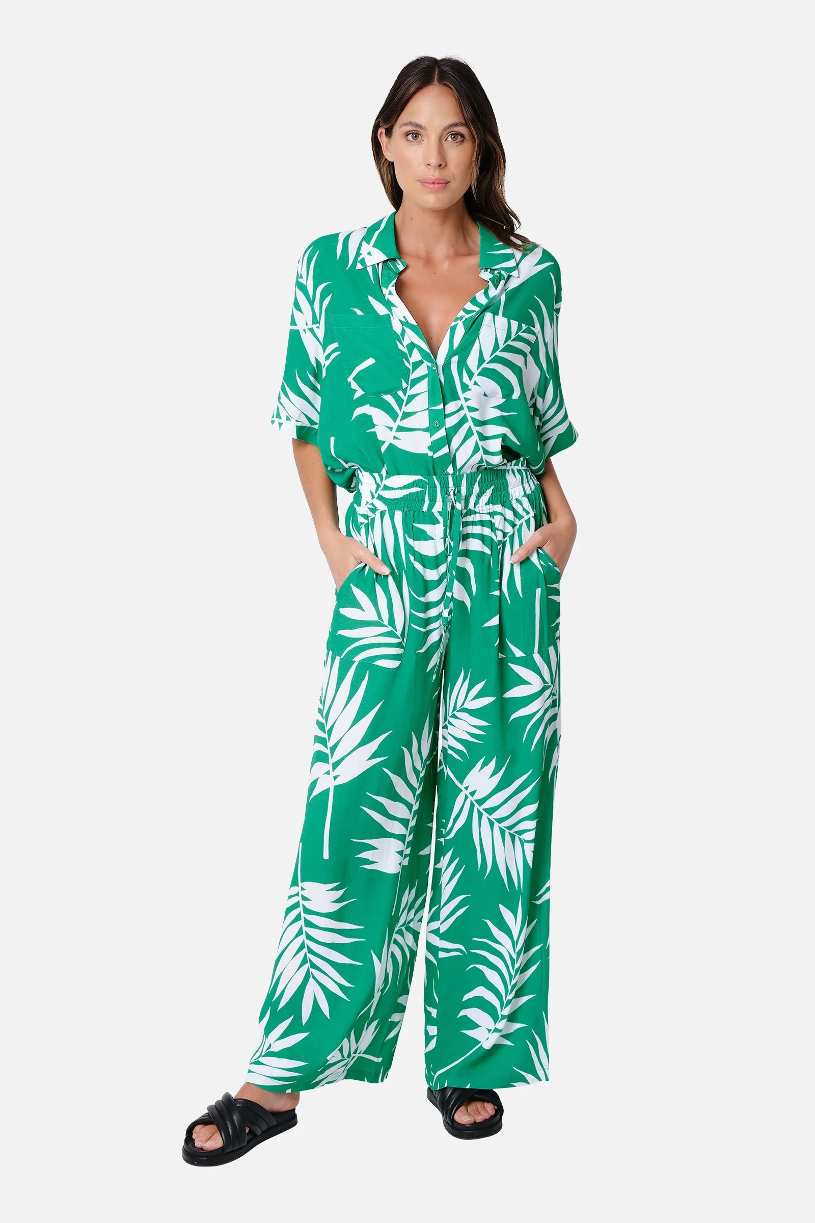 Short Sleeve Button-Up Shirt PALM SILHOUETTE GREEN