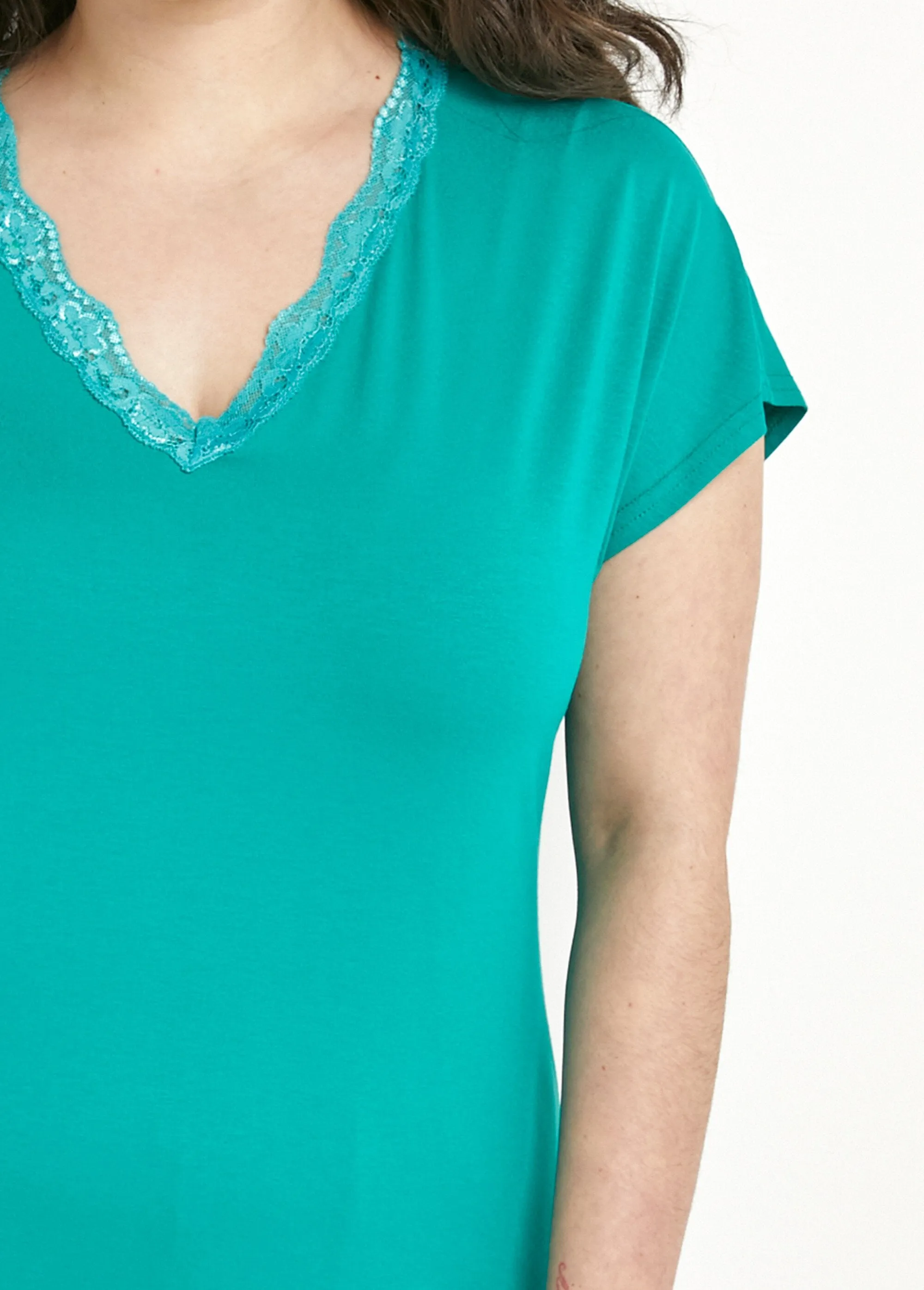 Short stretch lace t-shirt