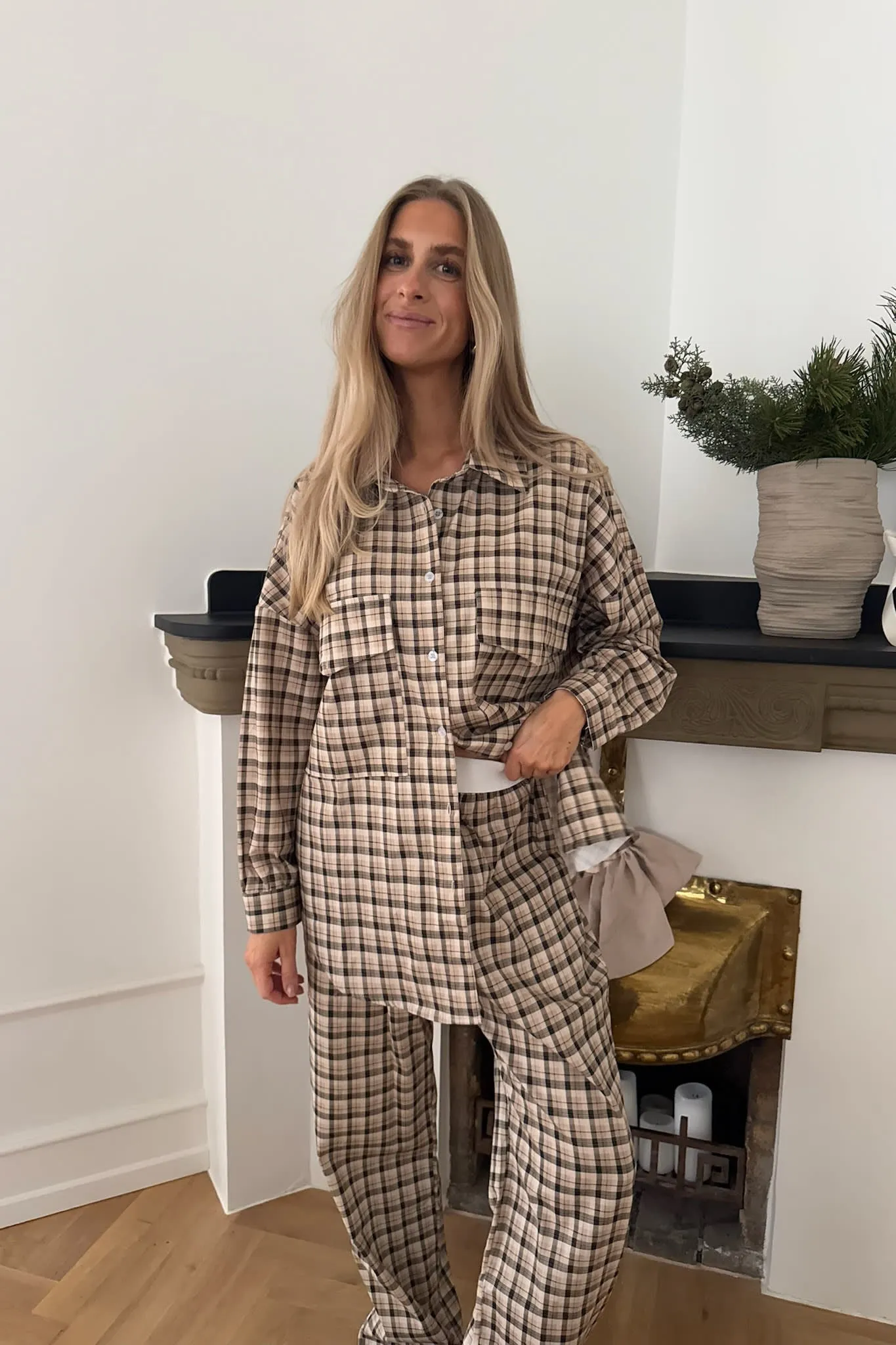 TheldaIC Skjorte - Beige Sort Ternet