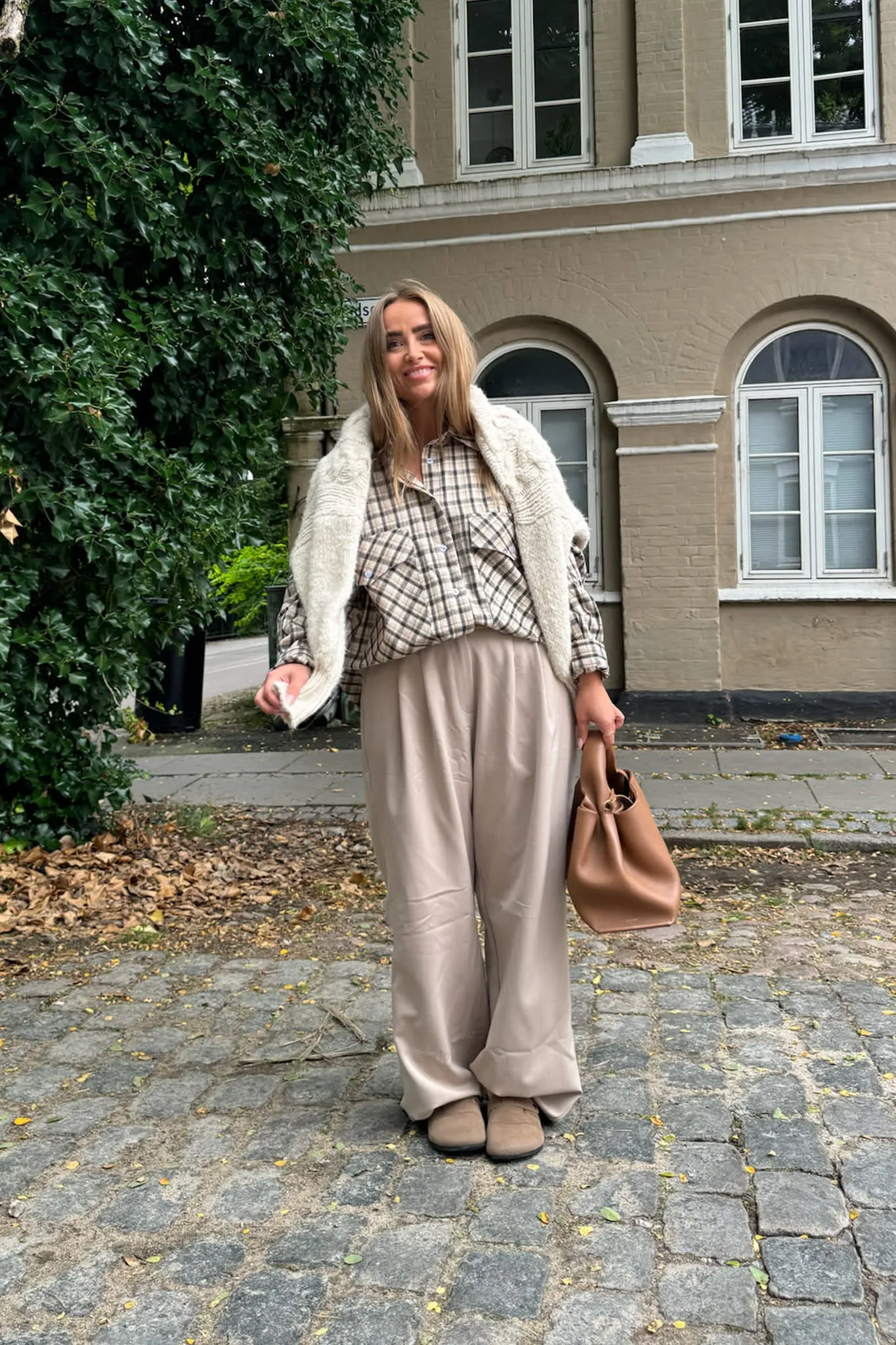 TheldaIC Skjorte - Beige Sort Ternet