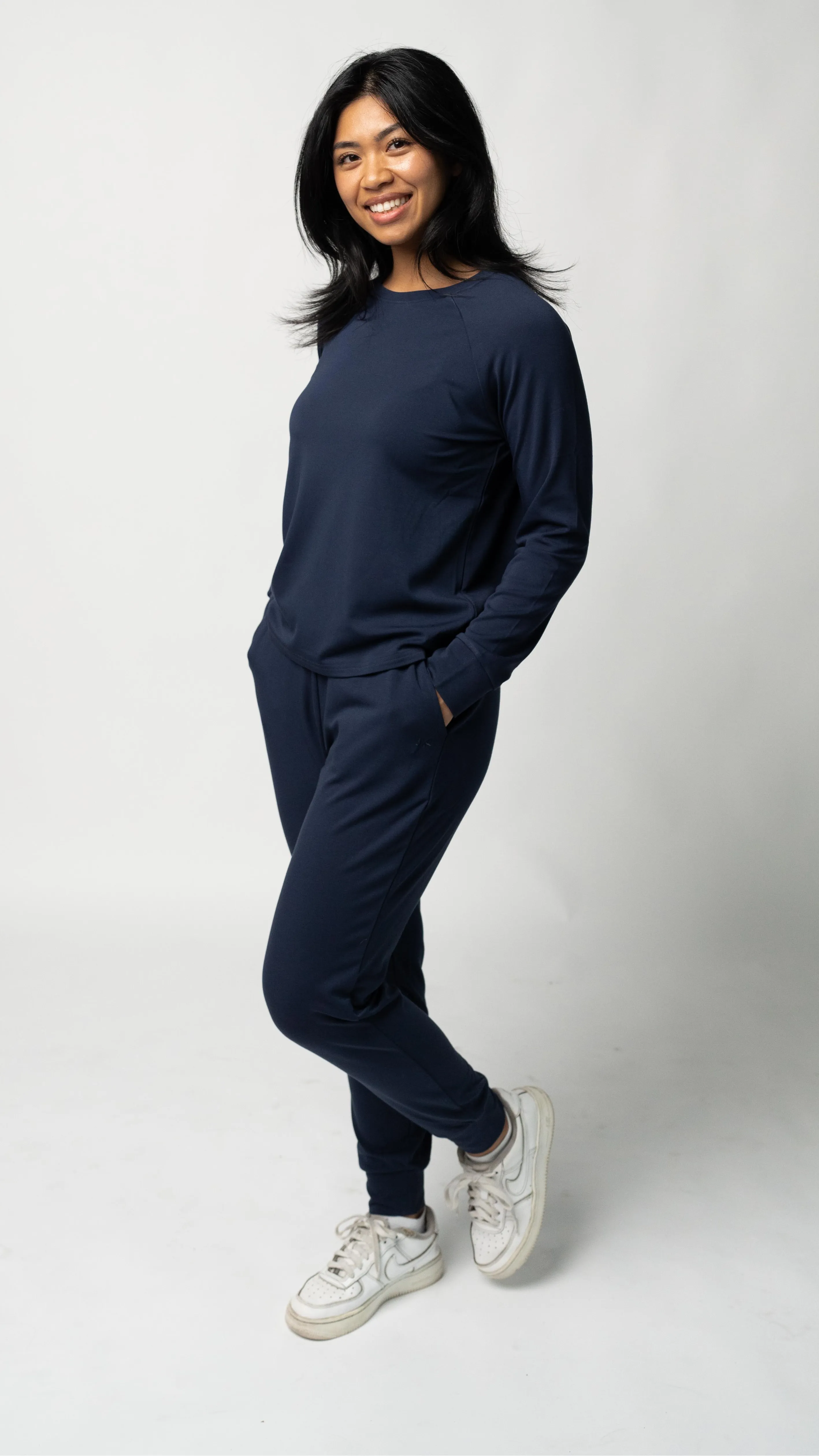 Women's Plain Bamboo Jogger & Pullover Set -Black